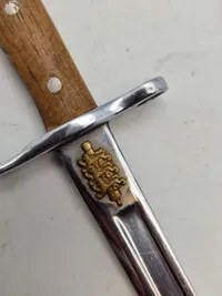 Miniature bajonet papirkniv til minde om soldater tiden