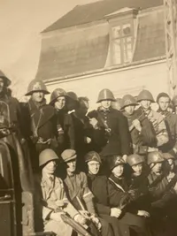 Sjældent originalt foto af den danske modstandsbevægelse (korps Ågesen mm)