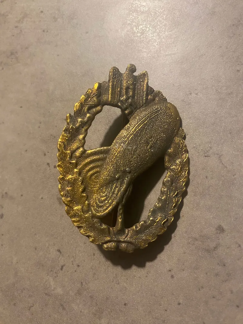 Tysk ww2 badge - Postwar