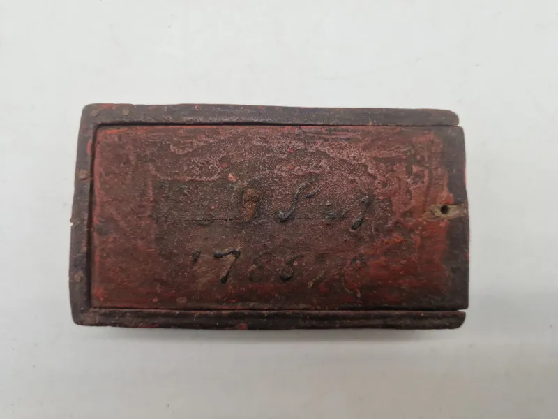 Original Almue 17 tals tobaks æske dateret 1785