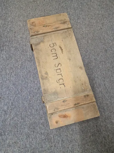 Original tysk kasse til 5 cm sprenggranate