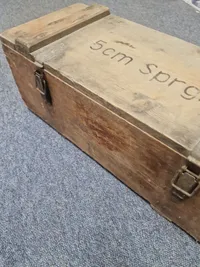 Original tysk kasse til 5 cm sprenggranate