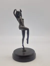 Bronce figur nøgen dame