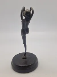Bronce figur nøgen dame