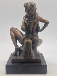 Erotisk figur af bronce