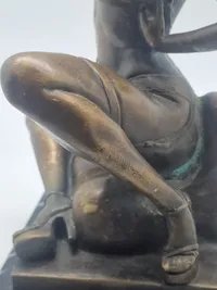 Erotisk figur af bronce