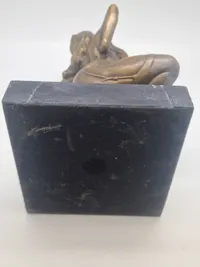 Erotisk figur af bronce