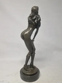 Stor brocefigur nøgen dame