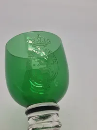 Originalt glas fra kongeskibet ( mindre afslag )
