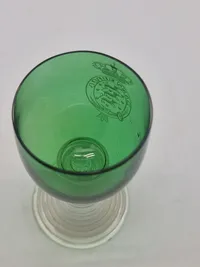 Originalt glas fra kongeskibet ( mindre afslag )