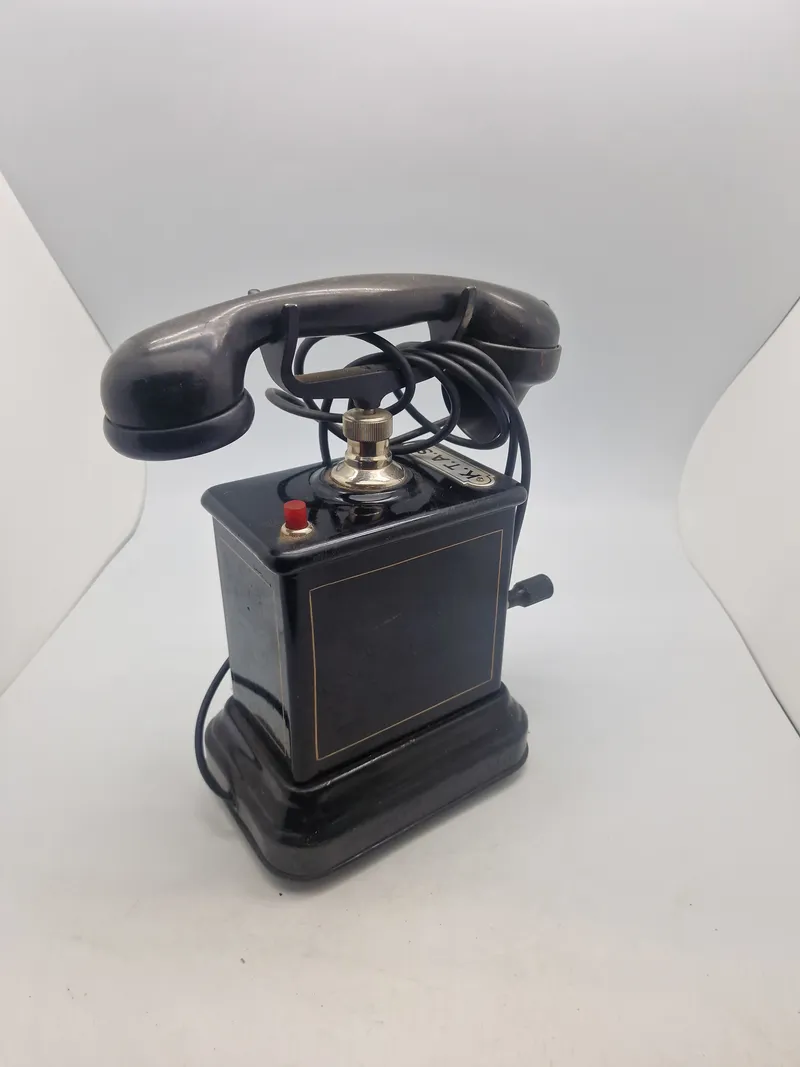 Ældre telefon