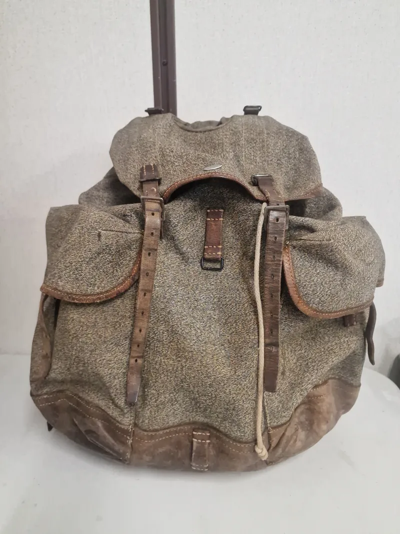 Swiss Army 1943 WW2 Era Alpine Backpack for a Rifle Alpine Rucksack Large Rugged Swiss Military Rucksack