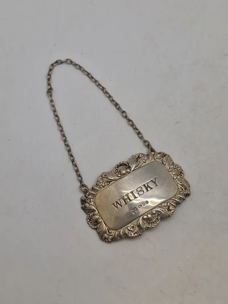 Originalt engelsk whiskey decanter label sterlingsølv Alan M Weisrose  London 1977