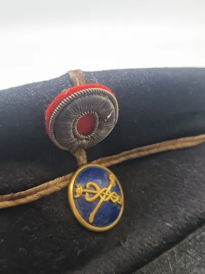 Original kasket model 1910 - Sekondløjtnant i forplejningskorpset