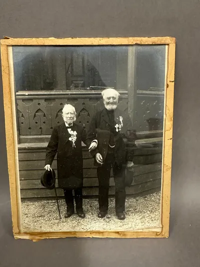 Originalt foto af 2 veteraner fra slaget ved frederecia 1849, fuld historie bag på