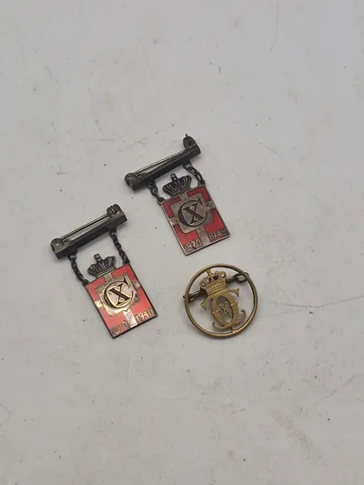 Lot Georg Jensen kongemærke & nationalt mærke lavet af ww2 mønt