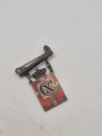 Lot Georg Jensen kongemærke & nationalt mærke lavet af ww2 mønt