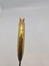 Veludført Indo Persian Mughal horse face dagger, with gold foiel plating and Damascus blade