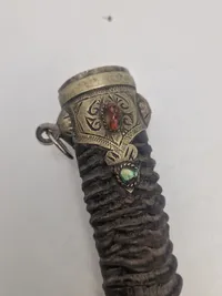 veludført Morrccan dagger med skede af horn