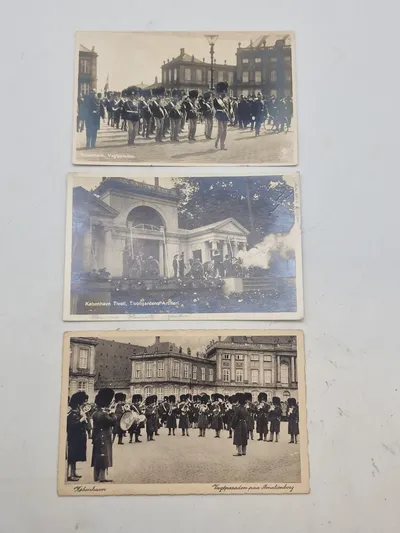 3 originale postkort fra København - med bl.a. gardere