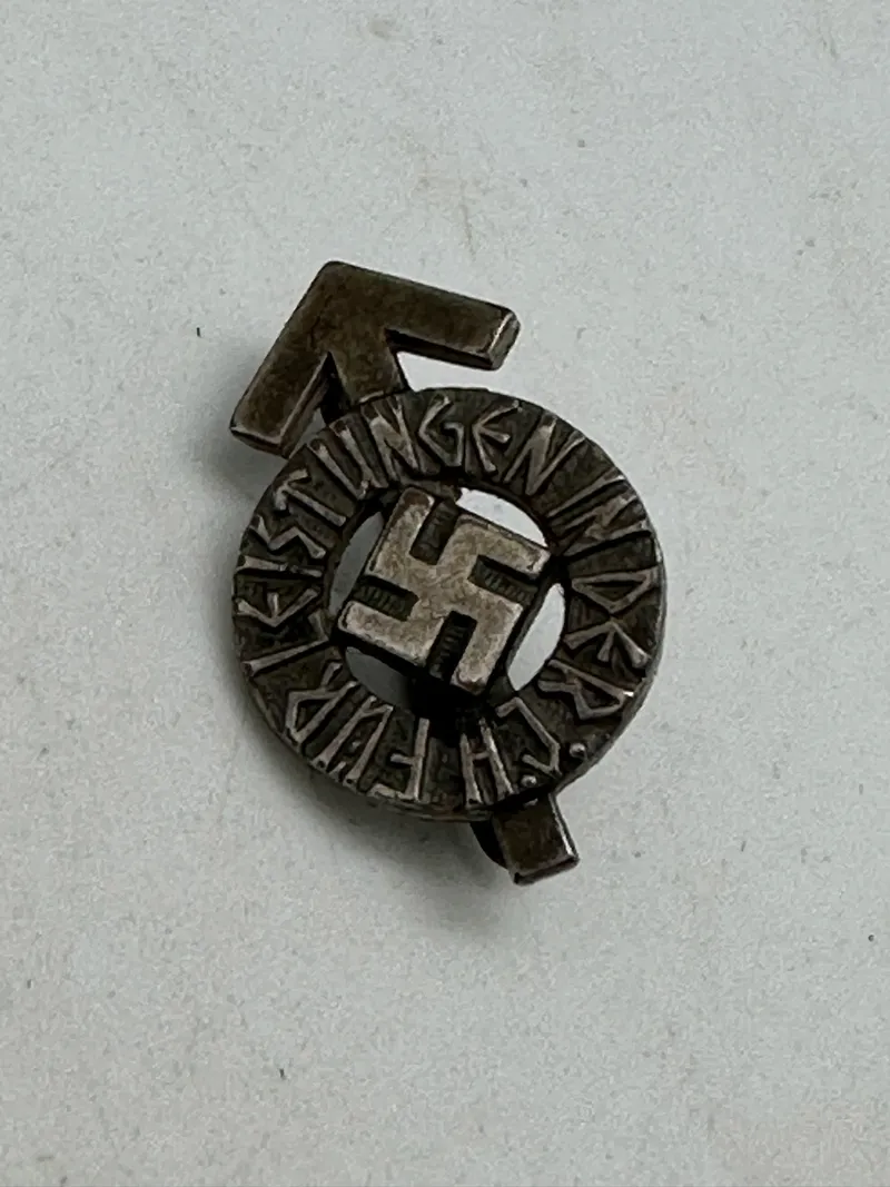 Originalt Hitler youth proficiency badge in silver miniature