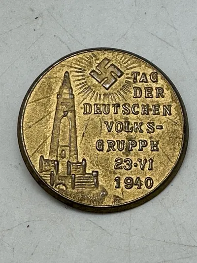 Originalt (Denmark/Knivsbjerg beliggende i Sønderjylland) Tag der Deutschen Volksgruppe 23.VI.1940 badge - sjælden