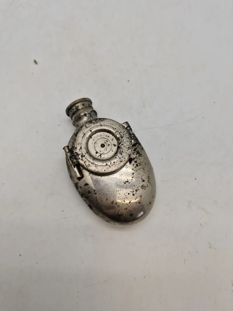Original sjælden  Victorian Nickel Plated Brass Pocket Spittoon