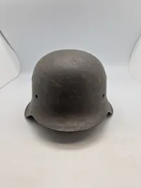 Original tysk M/42 hjelm - anvendt af modstandsbevægelsen