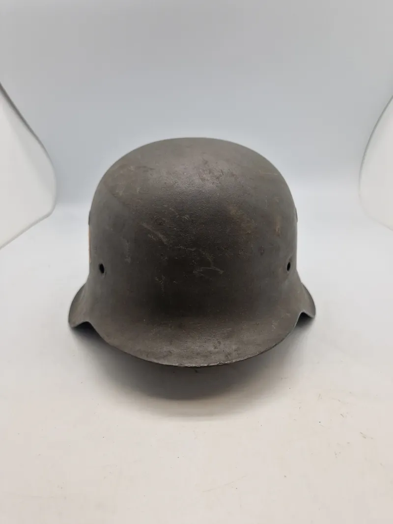 Original tysk M/42 hjelm - anvendt af modstandsbevægelsen
