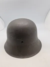 Original tysk M/42 hjelm - anvendt af modstandsbevægelsen