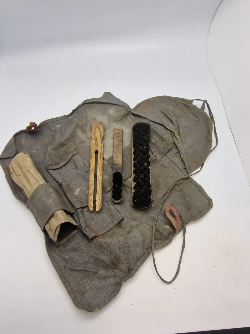 Originalt Dansk model 1915 pudse sæt, sjældent