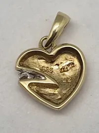 Originalt guldvedhæng af 14 k. guld - vægt 1 gram