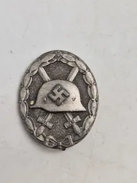 Originalt tysk såret tegn - 2.kl (sølv) fremtiler 30 ( Hauptmünzamt Wien )