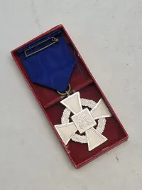 Original medalje for 25 års tro tjeneste med æske