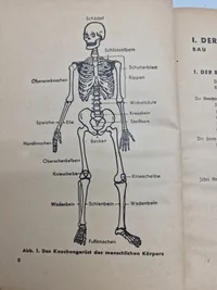 Sjælden originalt DRK lægebog