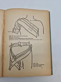 Sjælden originalt DRK lægebog