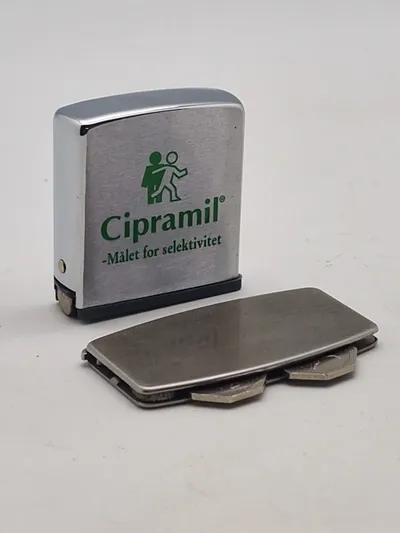 Golf ting og Zippo målebånd