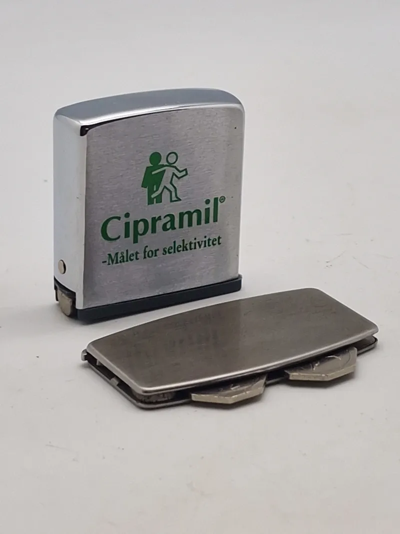 Golf ting og Zippo målebånd