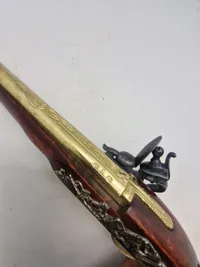 Veludført model pistol