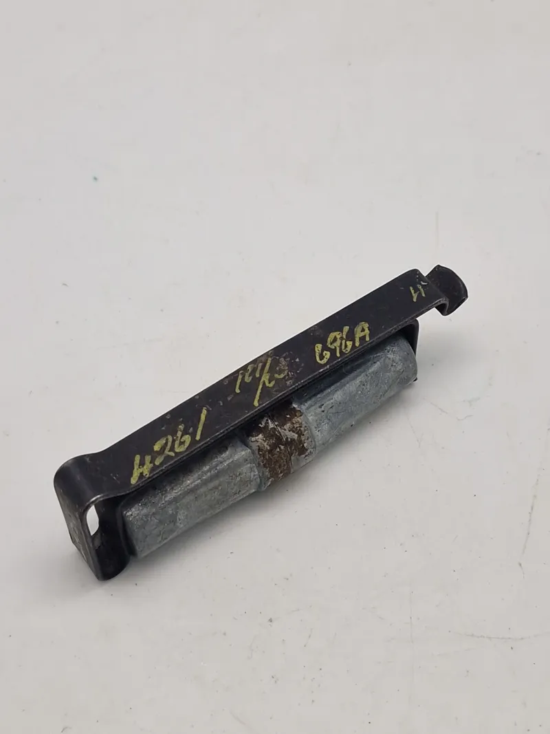 Original Engelsk WW2 PIAT fuze , clip and Container