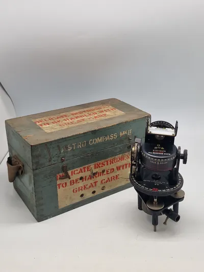 WW2 Royal Air Force, Air Ministry Stamped, Wooden boxed Astro Compass Mk.II