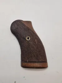 Samling reservedele for Webley Mk II revolver
