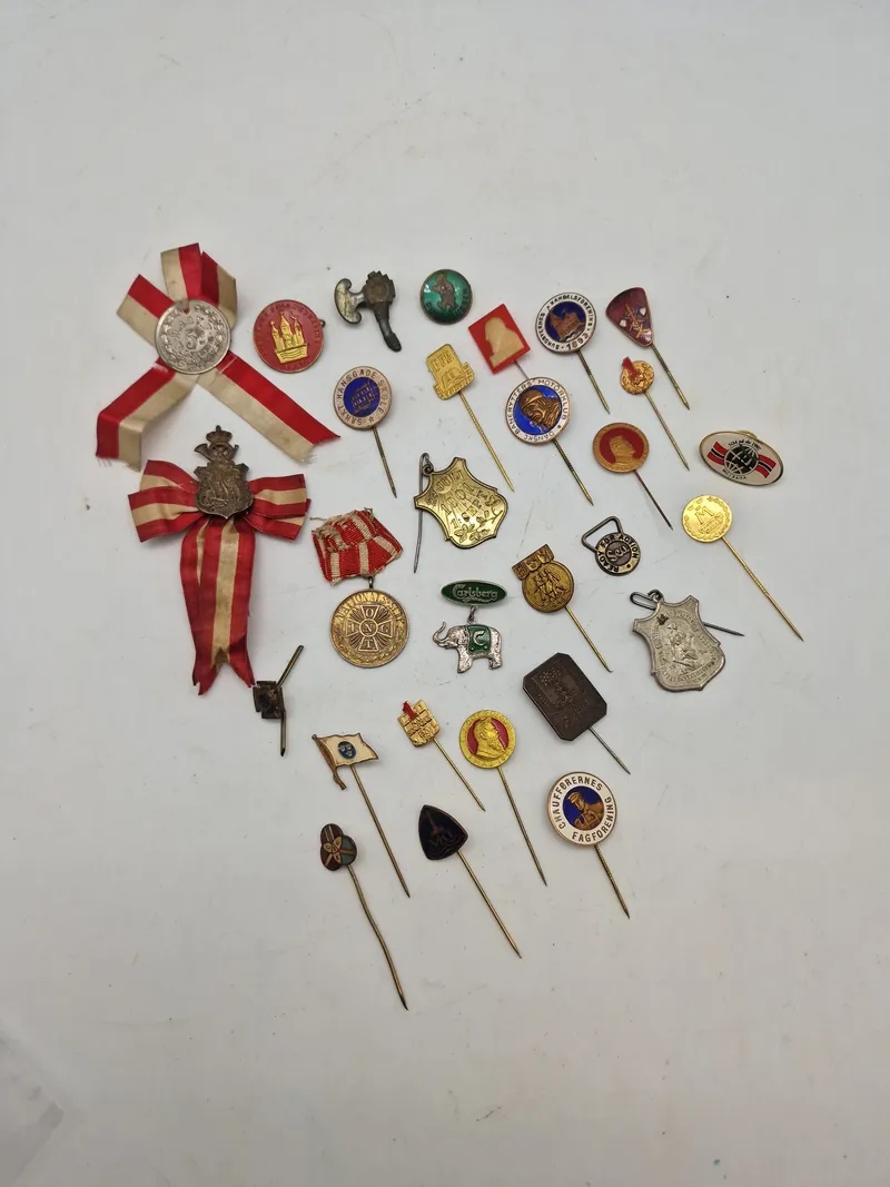 Lot diverse pins mm