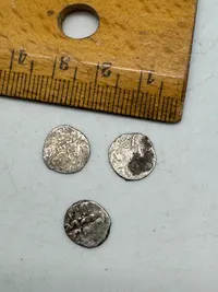 3 antikke orientalske sølvmønter