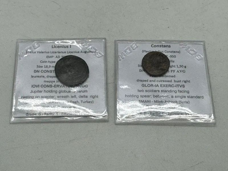 2 originale romerske mønter med fuld id