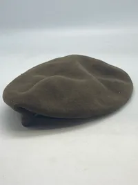 Original brun baret - bl.a. anvendt af lottekorpset