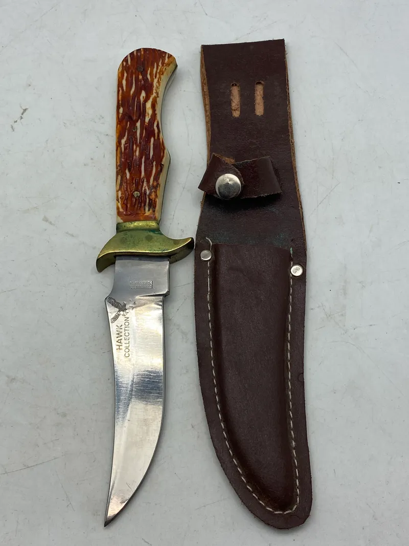 Hawk kniv med skede