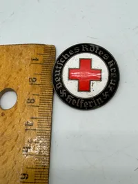 Originalt tysk DRK helferin badge - ww2