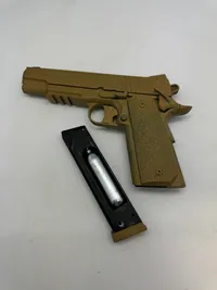 6 mm bb gun til  CO2 - ingen garanti for funktion, tung