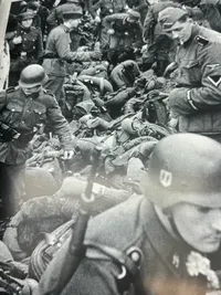 Østfronten - Danskere i krig (den sjældne udgave i få eks. da den blev trukket tilbage pga fejl)